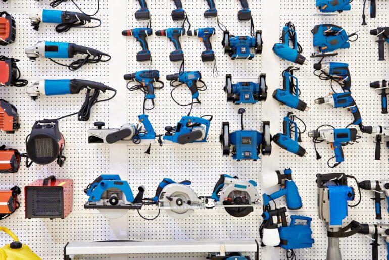 ultimate guide on how to start an electrical business